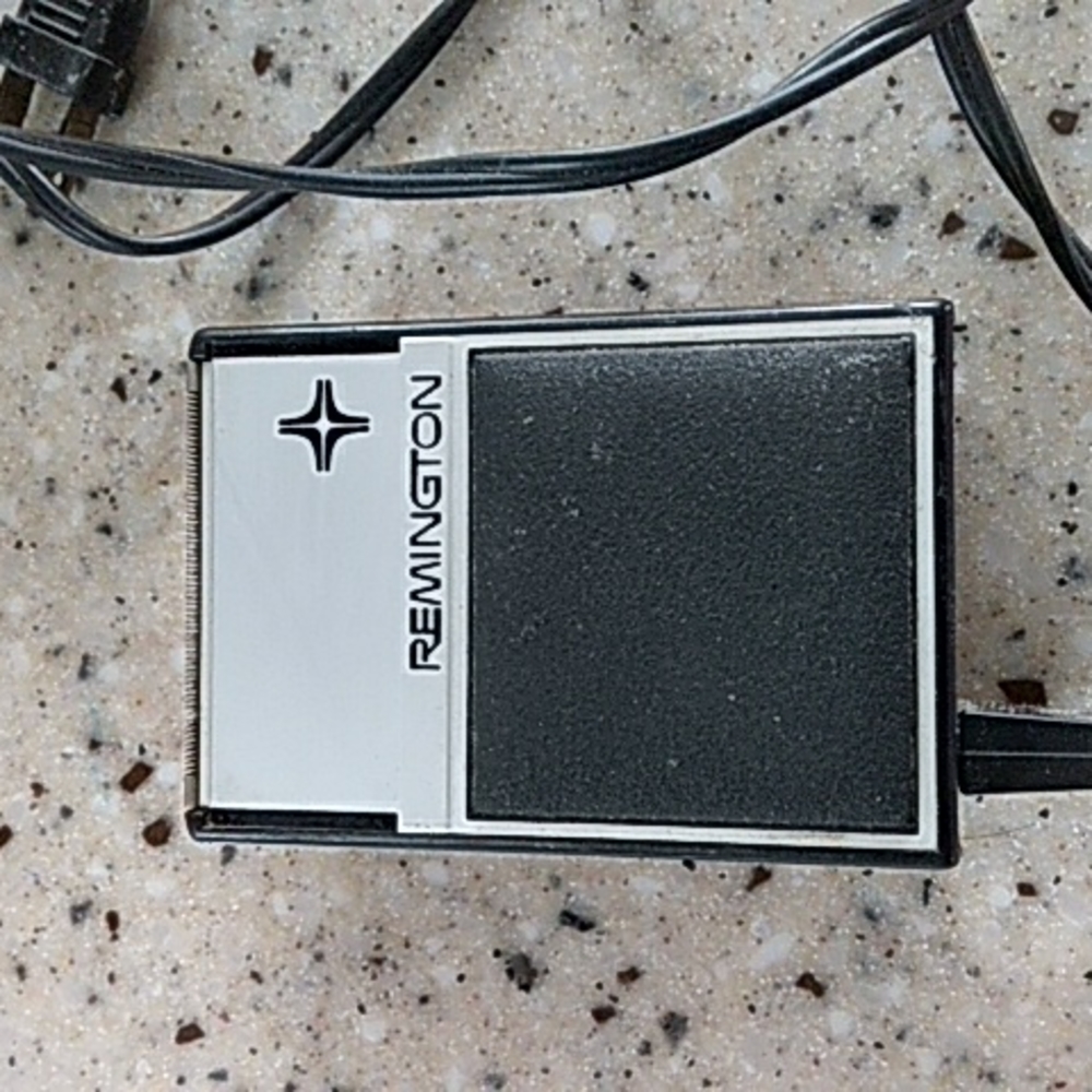 Vintage Electric Razor - Picture 1 of 4